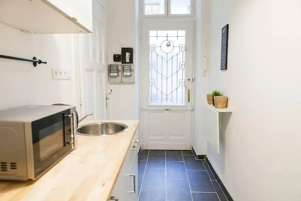 Central 30M2 A/C Apartment, 3 Min From Ny Cafe Budapest Hungary